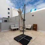 House Near The With Rooftop And Bbq *