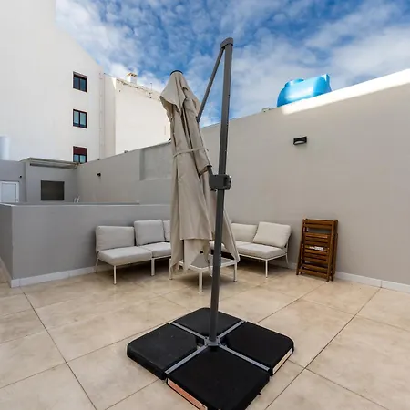 House Near The With Rooftop And Bbq *