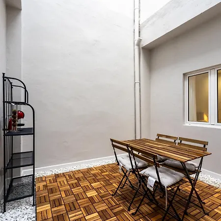 House Near The With Rooftop And Bbq