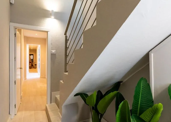 House Near The With Rooftop And Bbq *