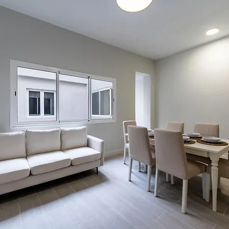 House Near The With Rooftop And Bbq Σπίτι διακοπών *