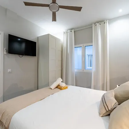 House Near The With Rooftop And Bbq Semesterbostad