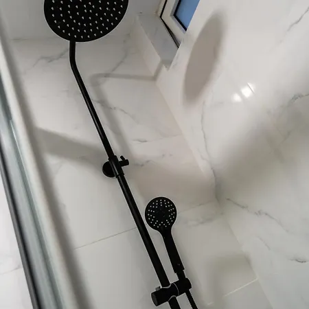 House Near The With Rooftop And Bbq *