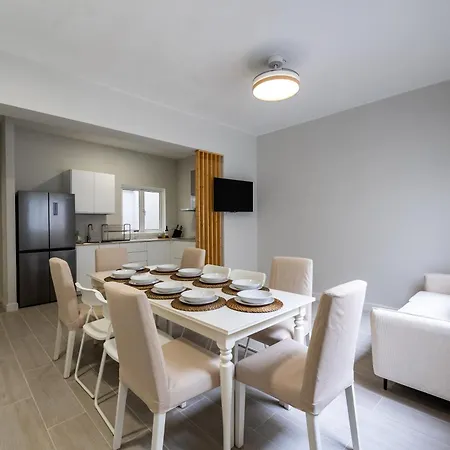 Semesterbostad House Near The With Rooftop And Bbq Las Palmas de Gran Canaria