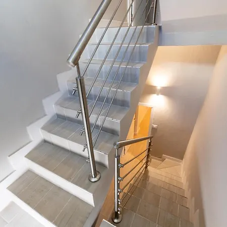 House Near The With Rooftop And Bbq