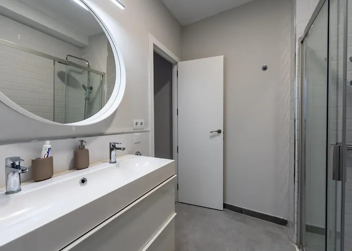 Prázdninový dům House Near The With Rooftop And Bbq *