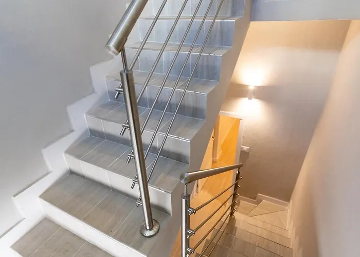 House Near The With Rooftop And Bbq